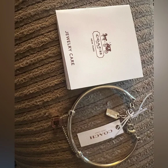 Coach bracelet with C nwt - Picture 7 of 7